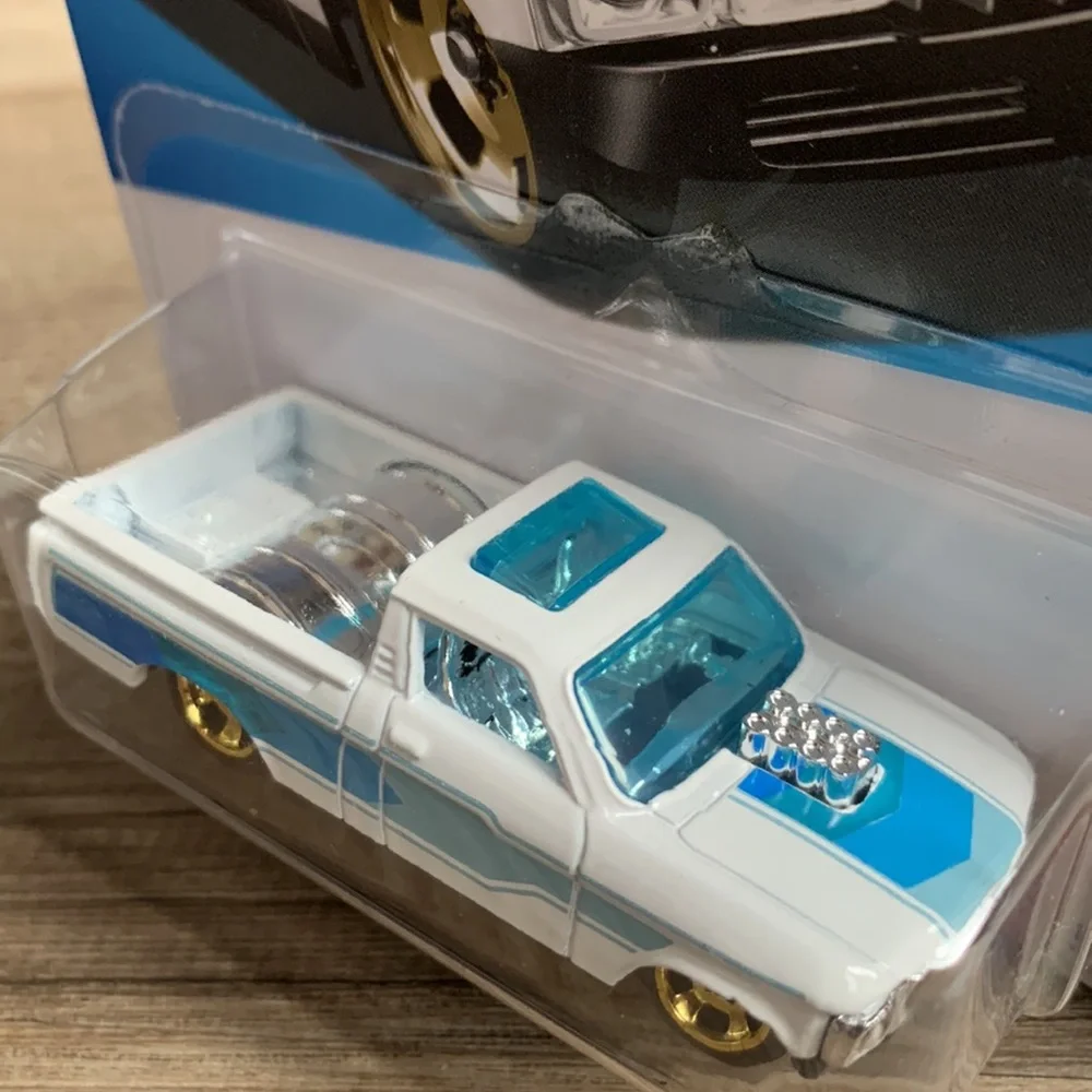 Hot Wheels Custom 72 Chevy Luv PickUp 1972 Chevrolet Truck Hotwheels 2024 New
